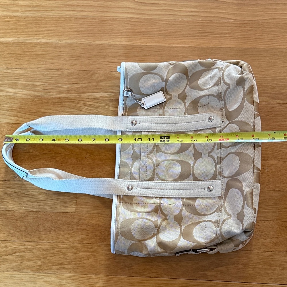 Coach Beige Tote Bag - Picture 4 of 16